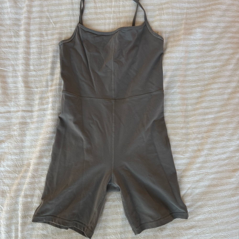 Aritzia LIFE Divinity 5" Romper
